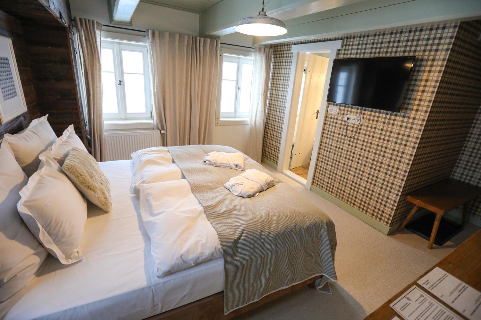 Hotel Bouda Helena ペツ・ポト・スニェシュコウ エクステリア 写真