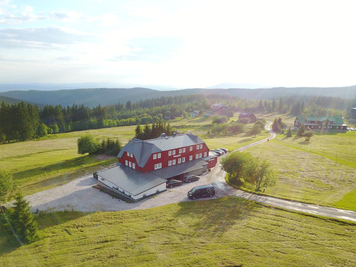 Hotel Bouda Helena ペツ・ポト・スニェシュコウ エクステリア 写真